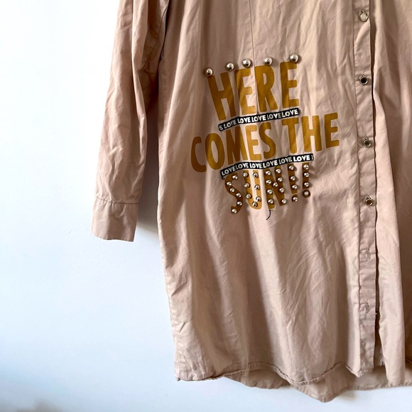 Shirt Dress Nude Beige with Text Rhinestones size M/L - Picture 3 of 4